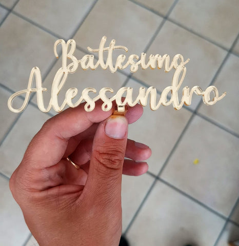 Scritta battesimo con nome in acrilico personalizzata con vista frontale