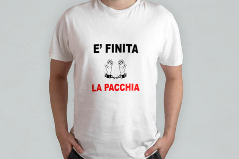 T-SHIRT UNISEX "E' FINITA LA PACCHIA"